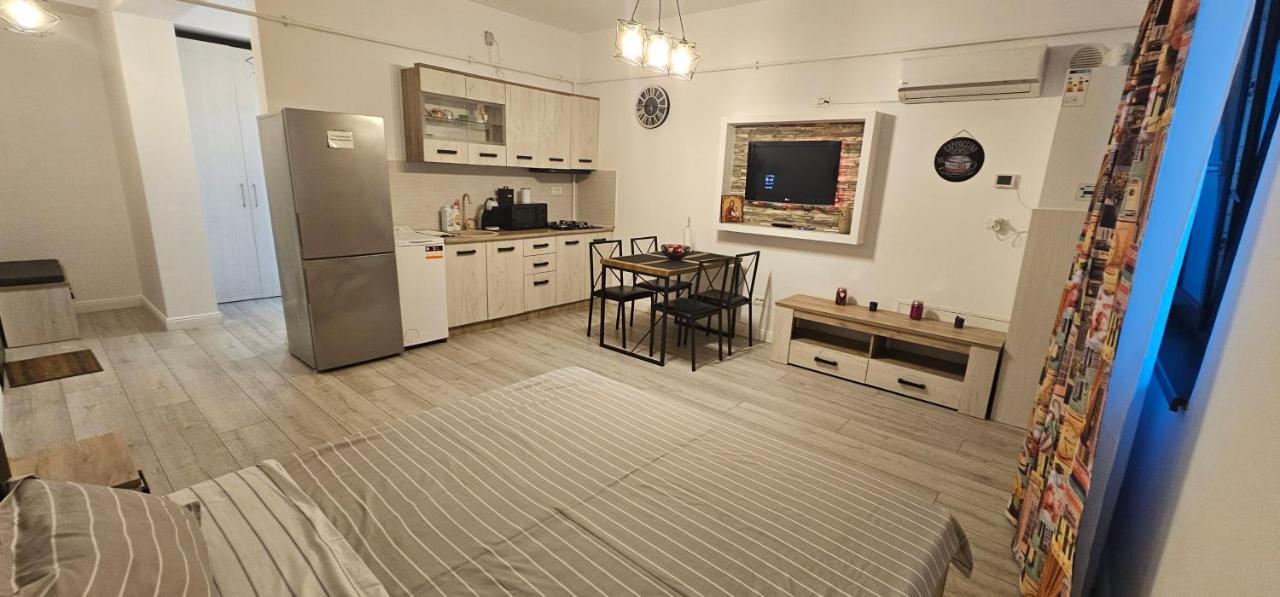 Calin Luma Studio Apartment Navodari Luaran gambar